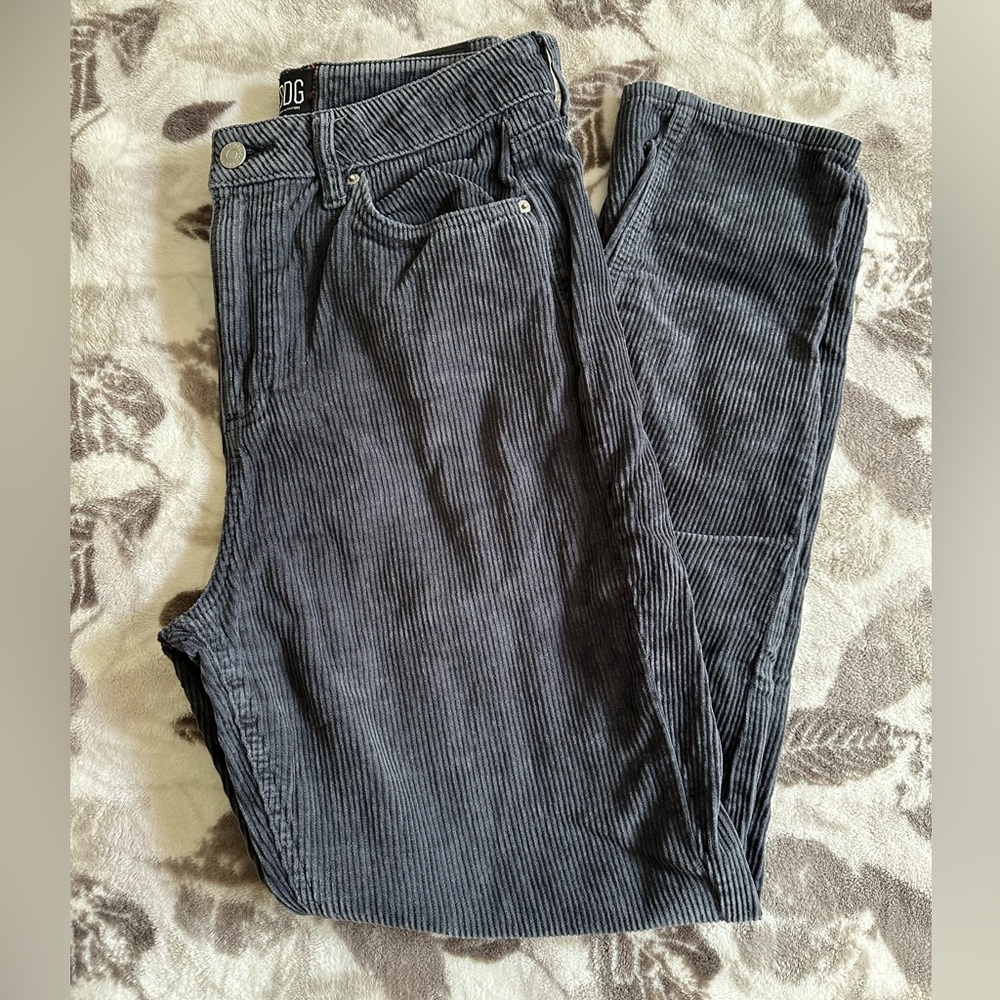 BDG Mom High Rise Corduroy Jeans Size 28